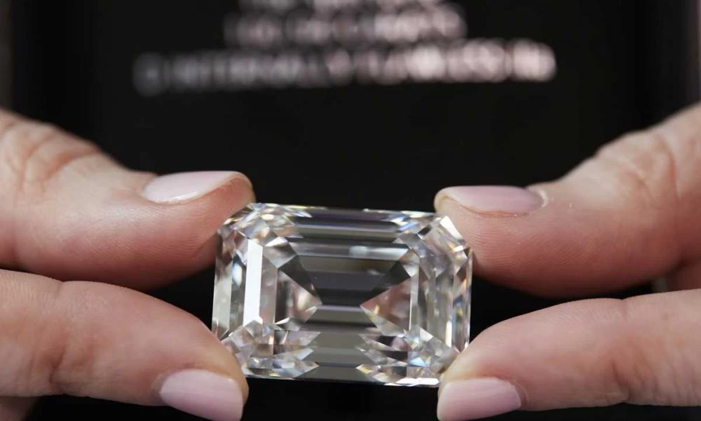 Alrosa Spectacle: To μυθικό διαμάντι των 101 καρατιών σε δημοπρασία